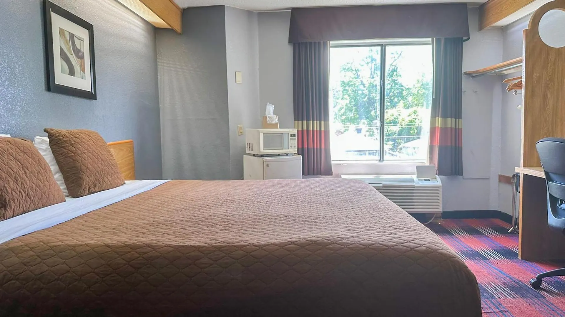 Hotel Classic Inn By Oyo I- 240 Near Memphis Airport