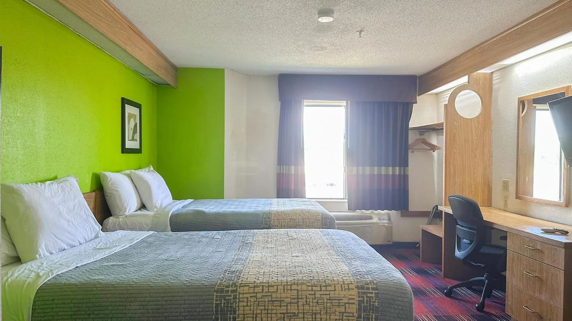 Classic Inn By Oyo I- 240 Near Memphis Airport Hotel