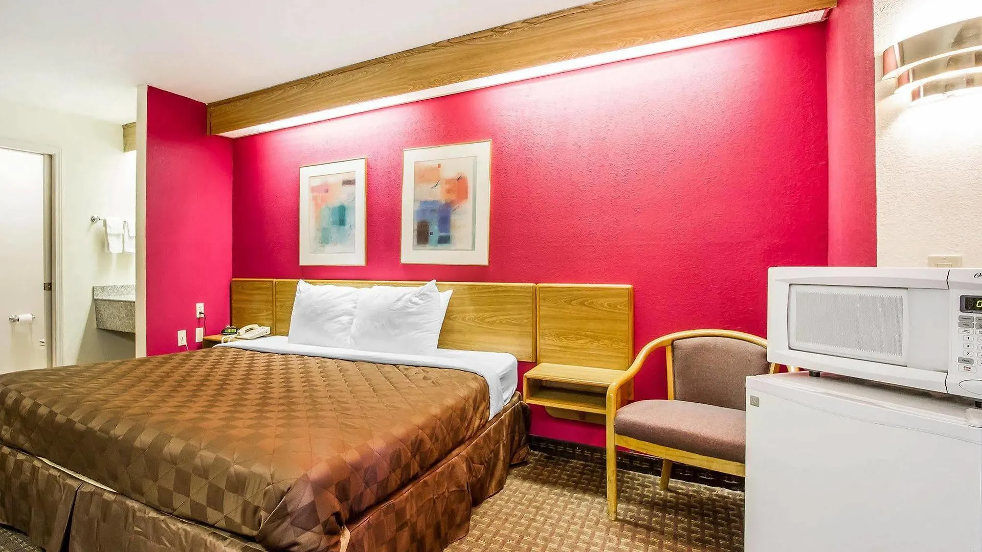 Hotel Classic Inn By Oyo I- 240 Near Memphis Airport