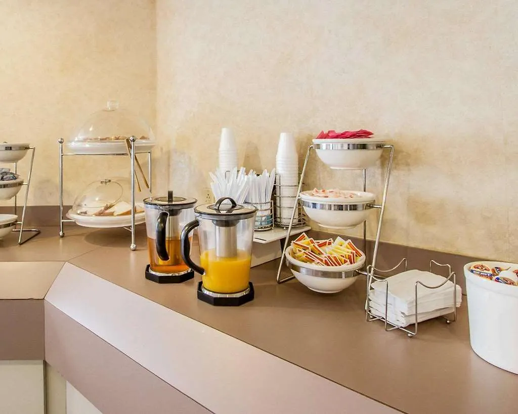 ** Hotel Classic Inn By Oyo I- 240 Near Memphis Airport United States