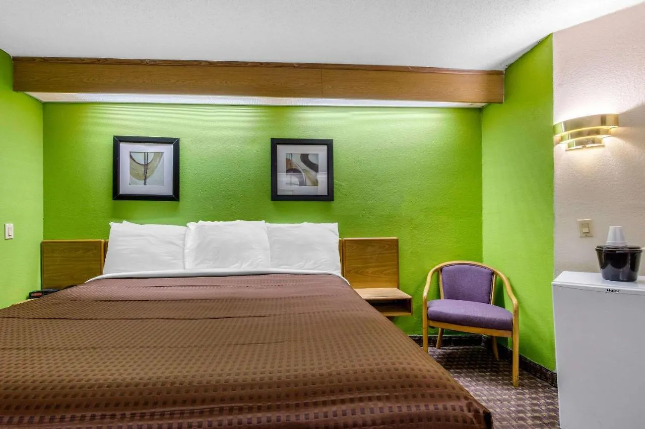 Hotel Classic Inn By Oyo I- 240 Near Memphis Airport