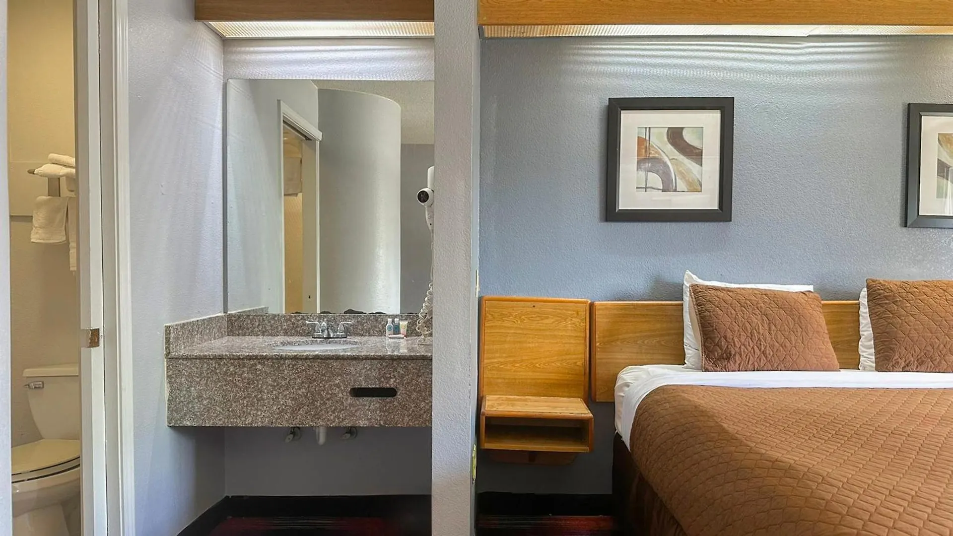 Classic Inn By Oyo I- 240 Near Memphis Airport Hotel
