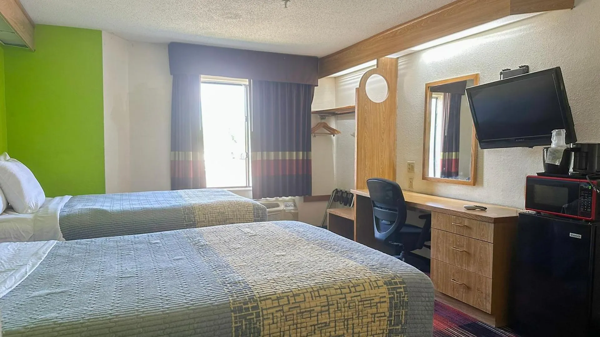 Hotel Classic Inn By Oyo I- 240 Near Memphis Airport